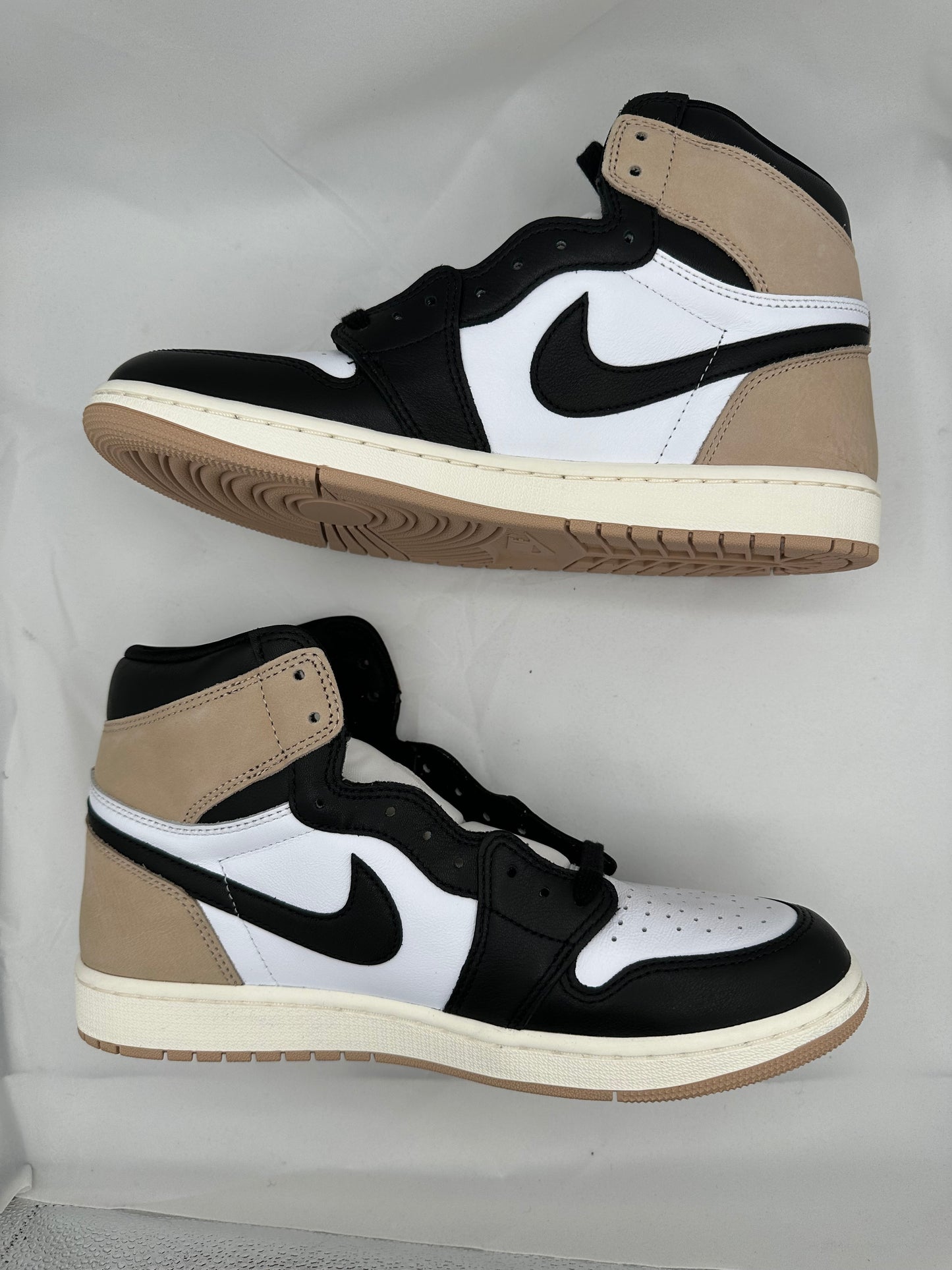 Women’s Air Jordan 1 Retro High OG ‘Latte’