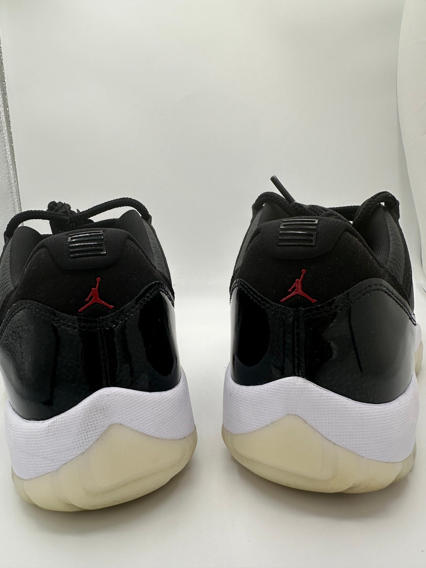 Jordan 11 Low '72-10'